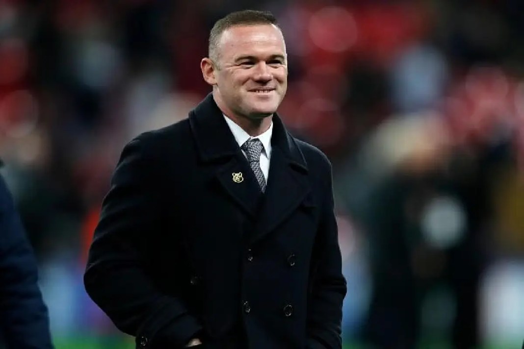 Rooney troque le banc de touche pour le plateau de télévision